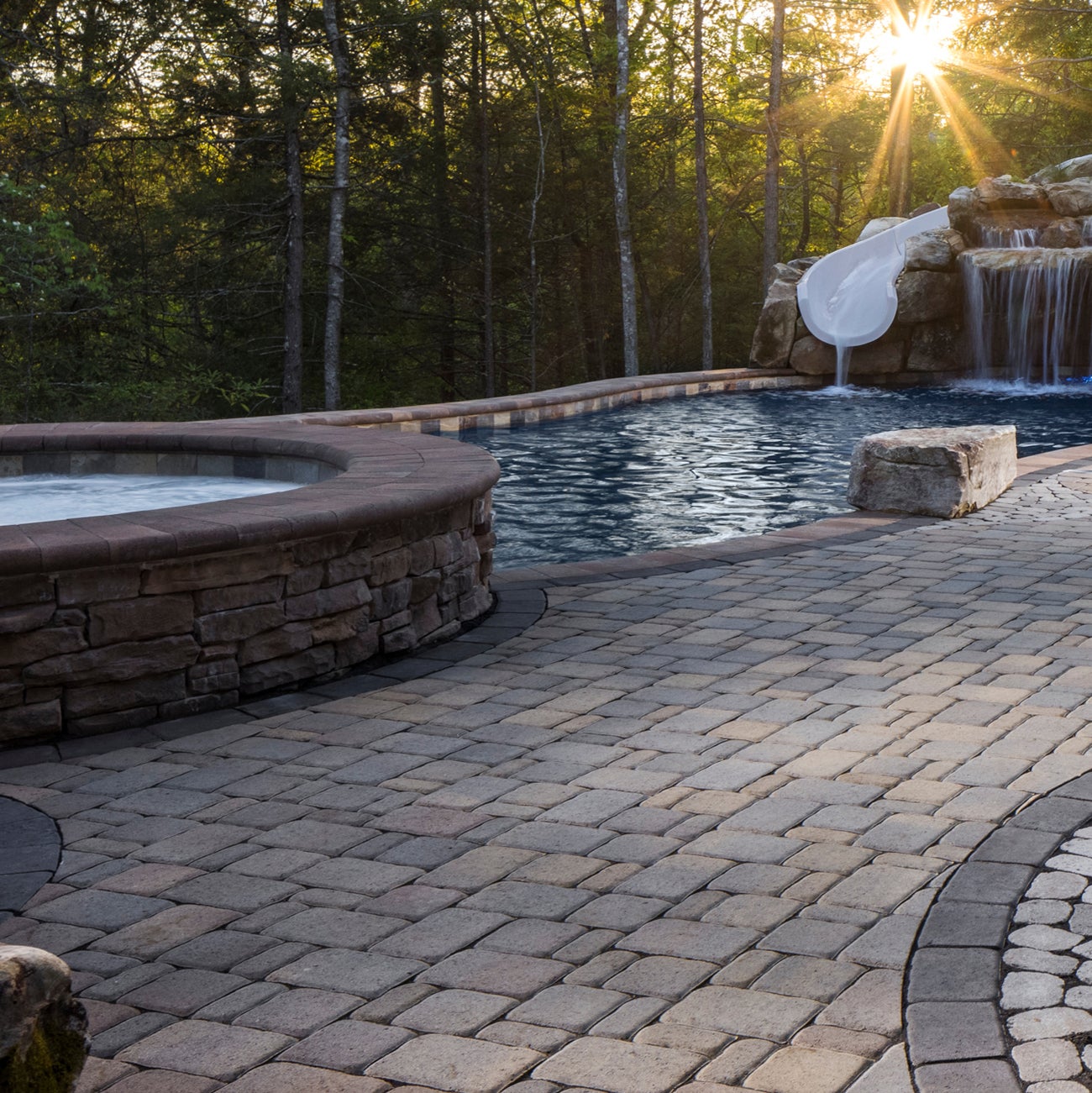 Belgard Cambridge Cobble Pavers 6x9 Cobble Blend | Sold by Layer or Pallet