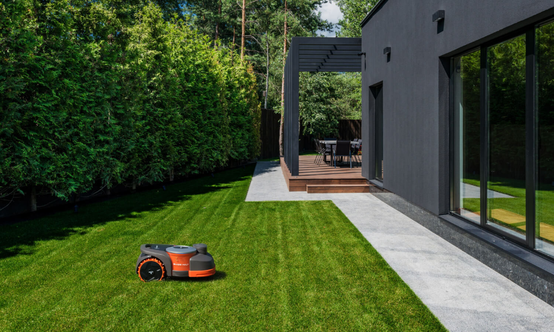 NAVIMOW H3000N-VF Robotic Mower up to 0.75 acres