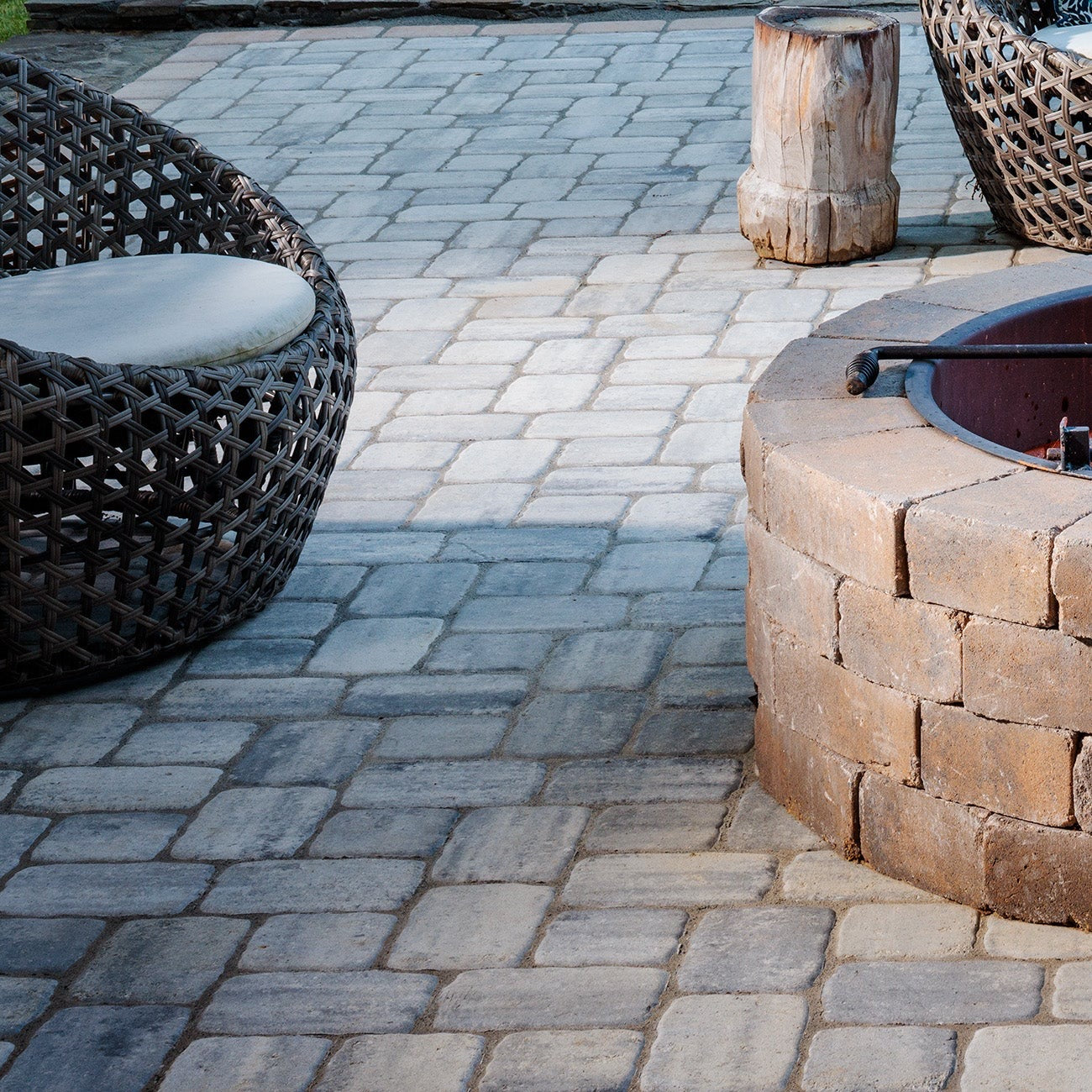 Belgard Cambridge Cobble Pavers 6x9 Arctic | Sold by Layer or Pallet