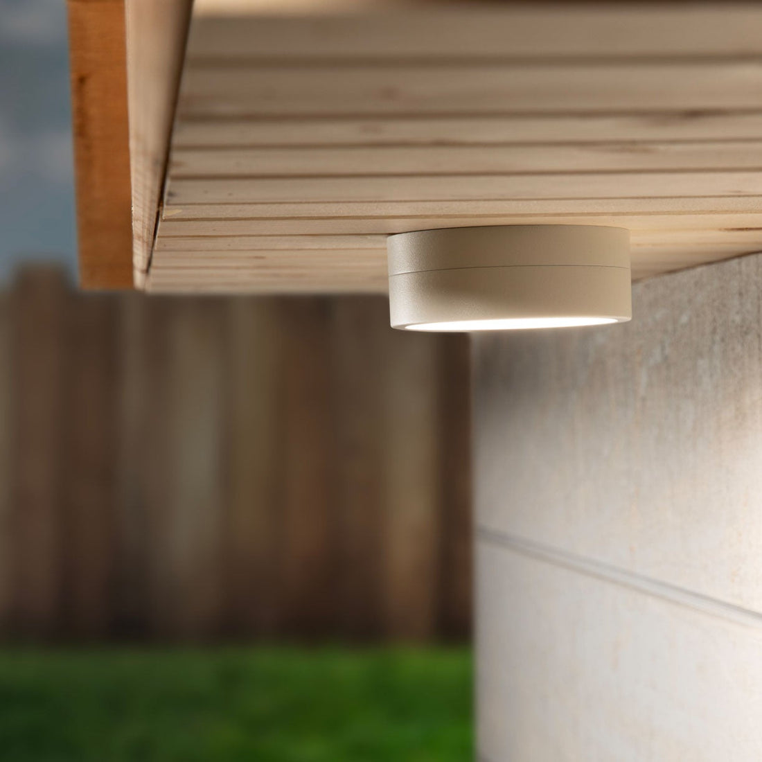 Low Profile Ceiling &amp; Soffit Light | White | Bronze | Black