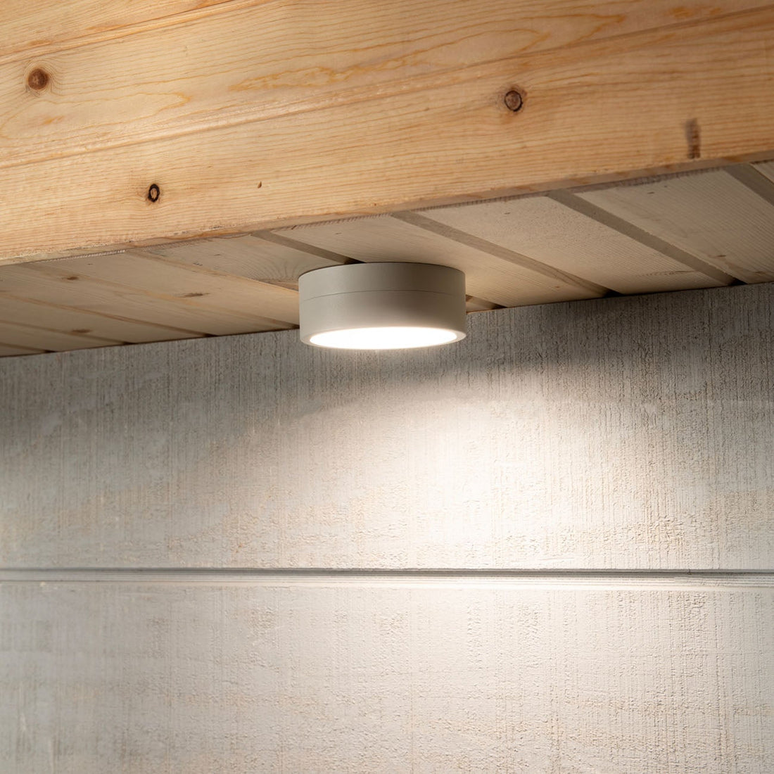 Low Profile Ceiling &amp; Soffit Light | White | Bronze | Black