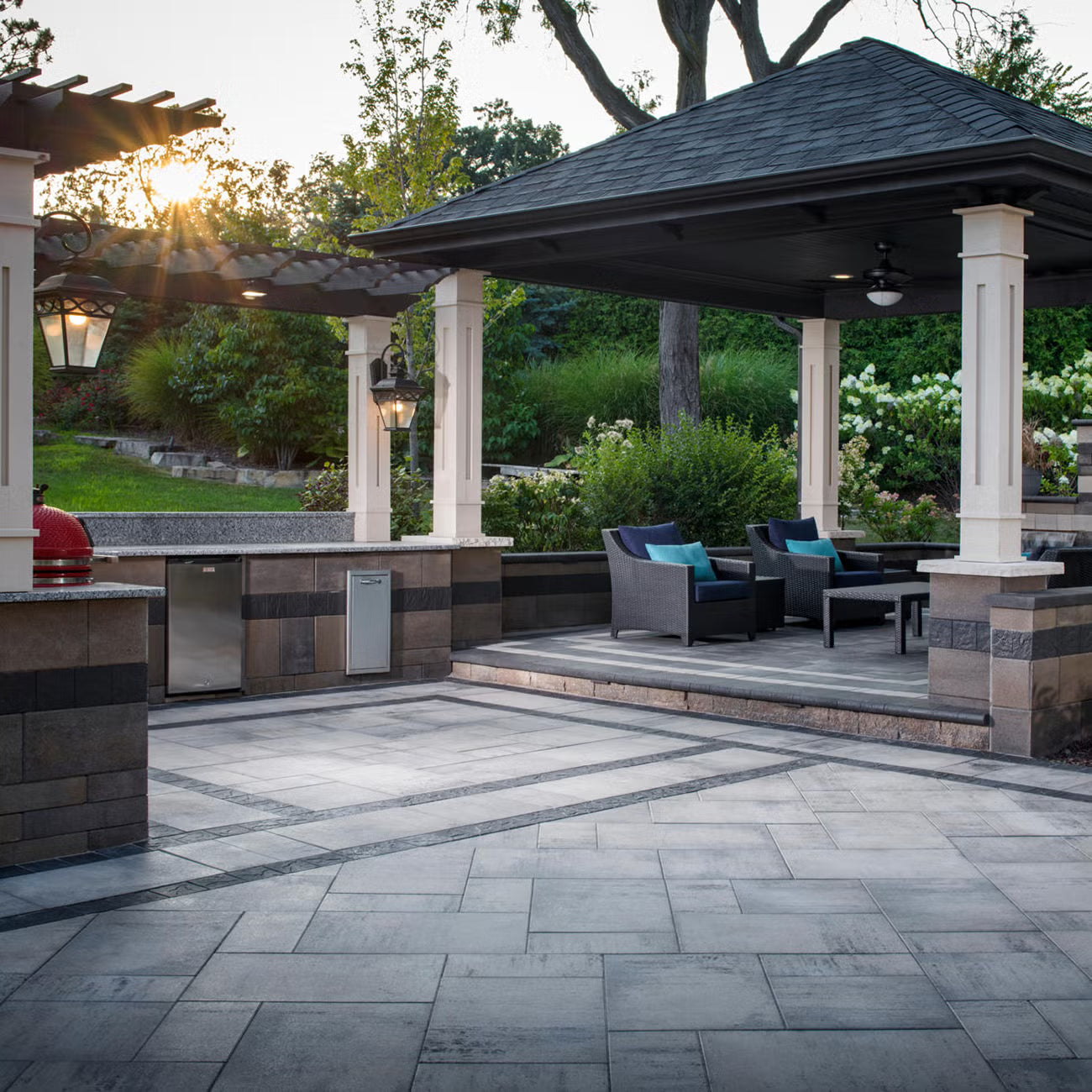 Belgard Dimensions 18 - 3 pc. Scandina Gray  | Sold by Layer or Pallet