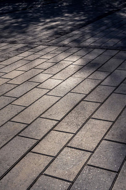 Techo Linea Large | Onyx Black | Sold by Layer or Pallet