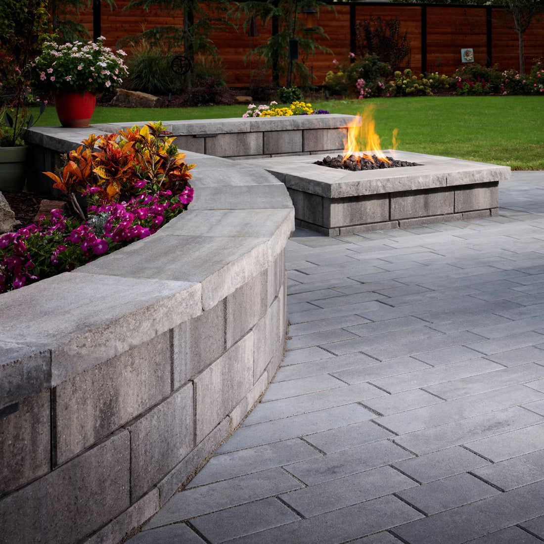 Belgard Melville Tandem Wall | Scandina Gray | Sold by Layer or Pallet