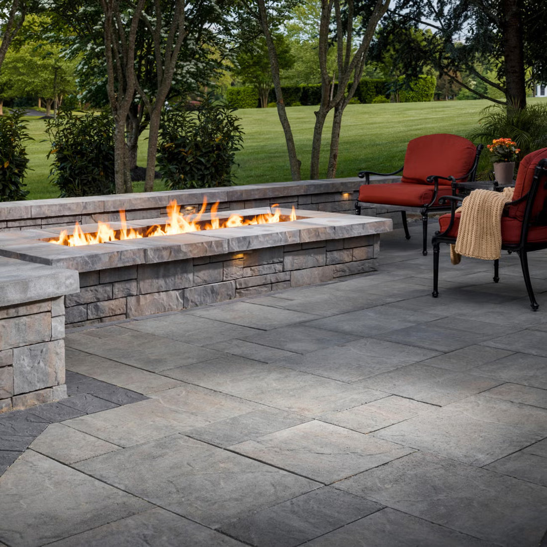 Belgard Origins 12 - 3 pc. Iron Bay | Sold by Layer or Pallet