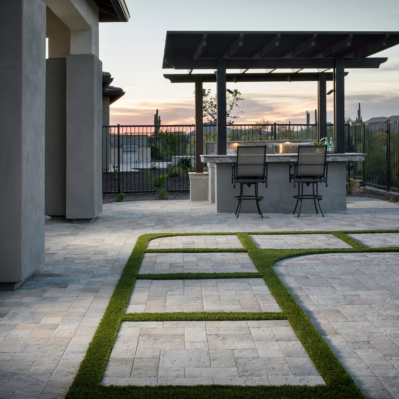 Belgard  Travertino - 3 pc. Cheswick | Sold by Layer or Pallet