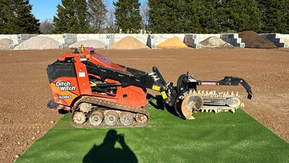 Ditch Witch SK1050 w/grading bucket