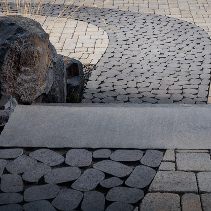 Belgard Belgian Cobble Pavers – Midnight | Sold by Layer or Pallet