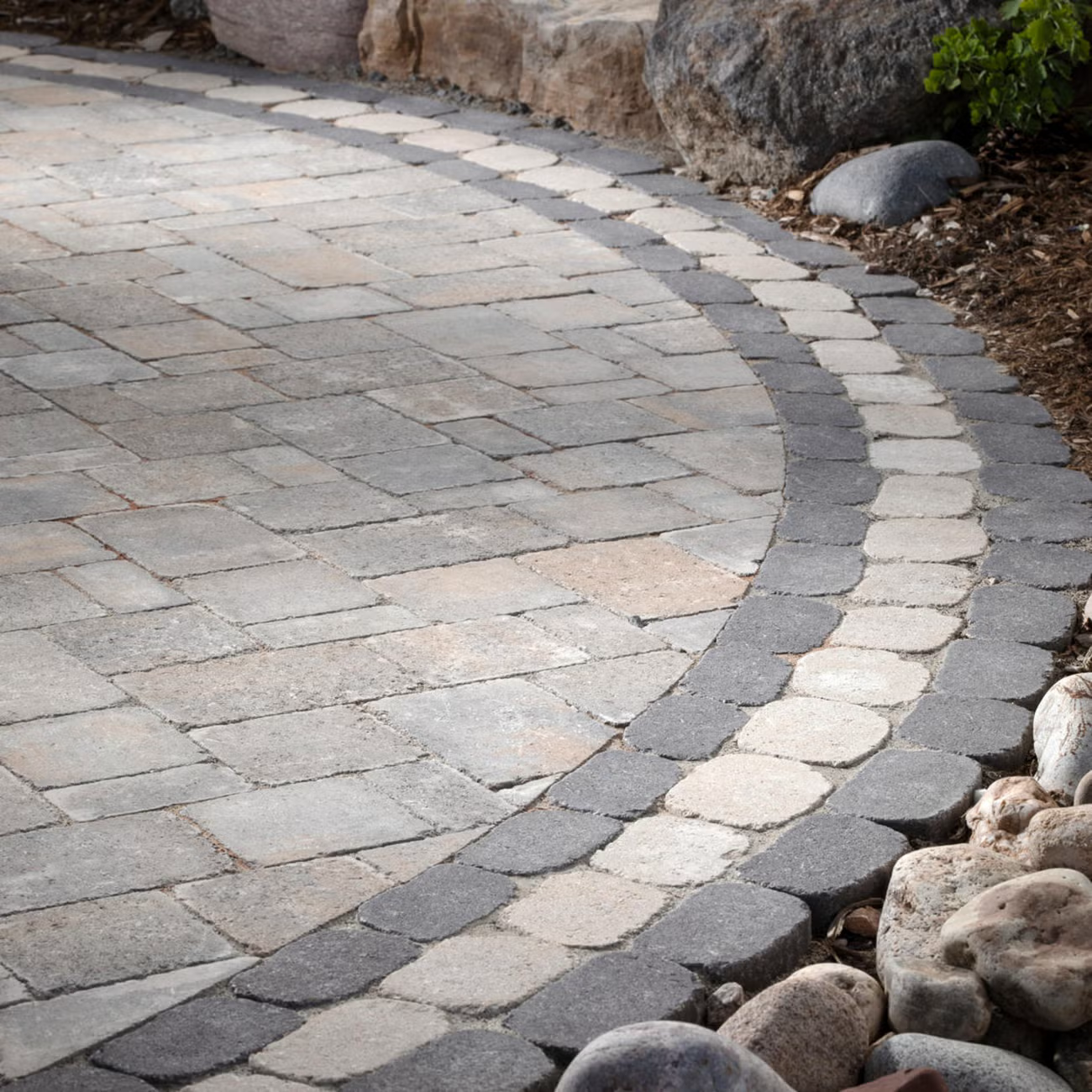 Belgard Belgian Cobble Pavers – Midnight | Sold by Layer or Pallet