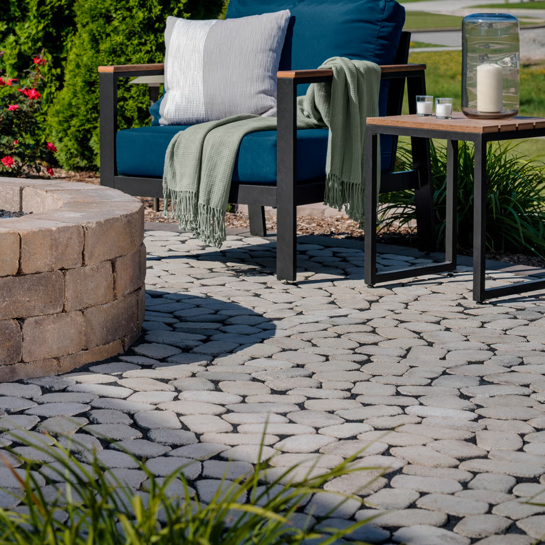 Belgard Belgian Cobble Pavers – Moonlight | Sold by Layer or Pallet